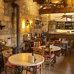 Mavras Tas Odalar Lejlighedshotel
