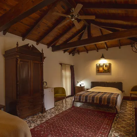 Mavras Tas Odalar كيتشوكويو