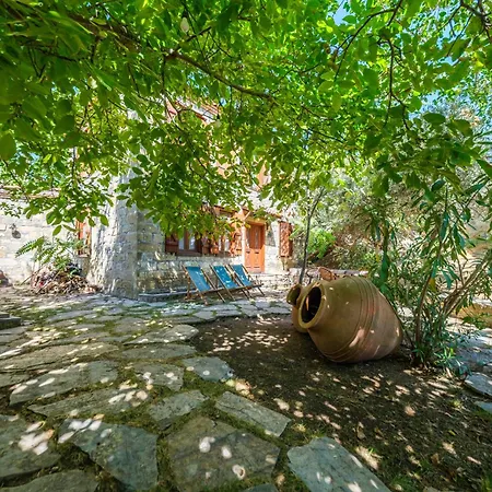 Mavras Tas Odalar 4* Küçükkuyu