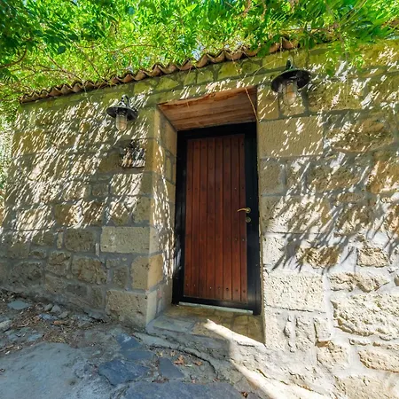Mavras Tas Odalar Lejlighedshotel Küçükkuyu