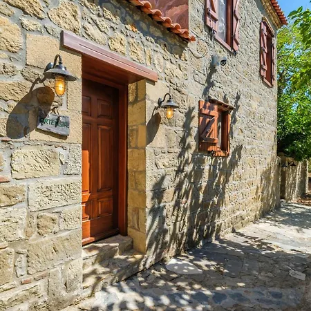 Lejlighedshotel Mavras Tas Odalar Küçükkuyu
