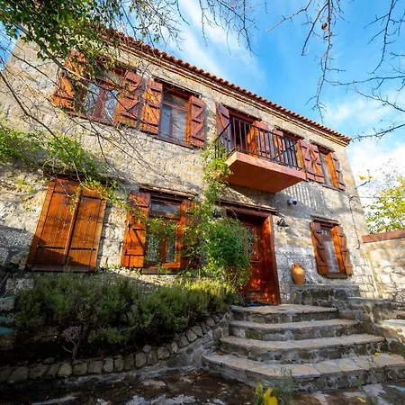 Mavras Tas Odalar 4*