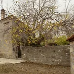 Mavras Tas Odalar Apartmanhotel Küçükkuyu