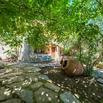 Mavras Tas Odalar 4* Küçükkuyu