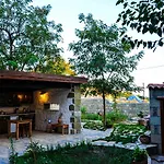 Mavras Tas Odalar Apart Otel