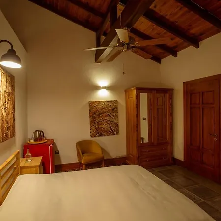 Mavras Tas Odalar Aparthotel