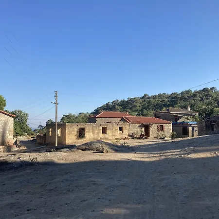 Mavras Tas Odalar Lejlighedshotel Küçükkuyu