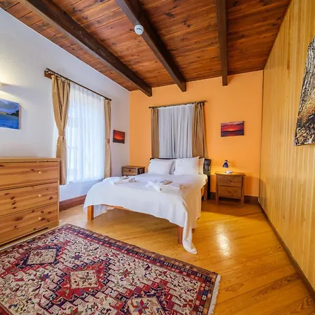 Mavras Tas Odalar 4* Küçükkuyu